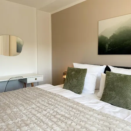 Penthouse Mit Grossem Balkon Und Traumaussicht *