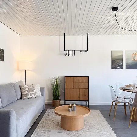 Penthouse Mit Grossem Balkon Und Traumaussicht Διαμέρισμα